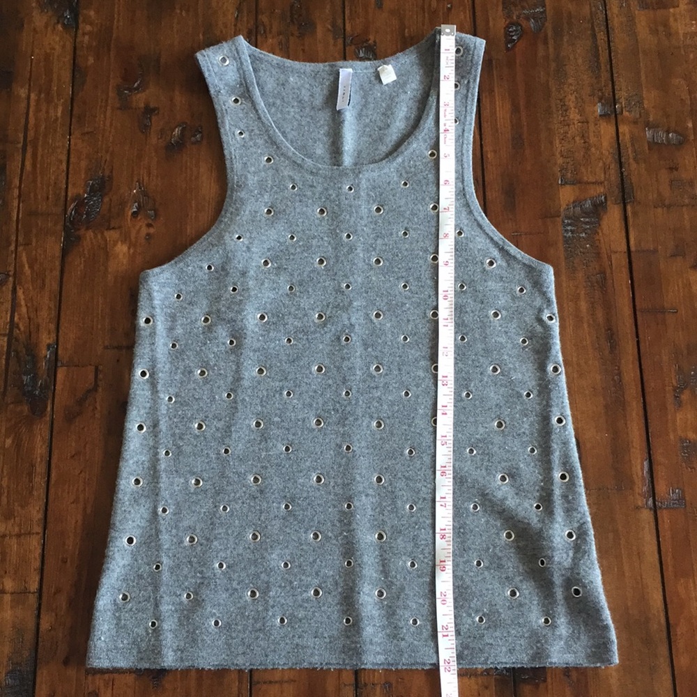 IISLI Riveted Tank Top - Picture 6 of 10